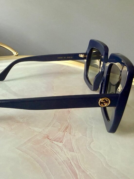 Gucci GG0328S Blue Oversized Sunglasses w/ Case & Authentic Card